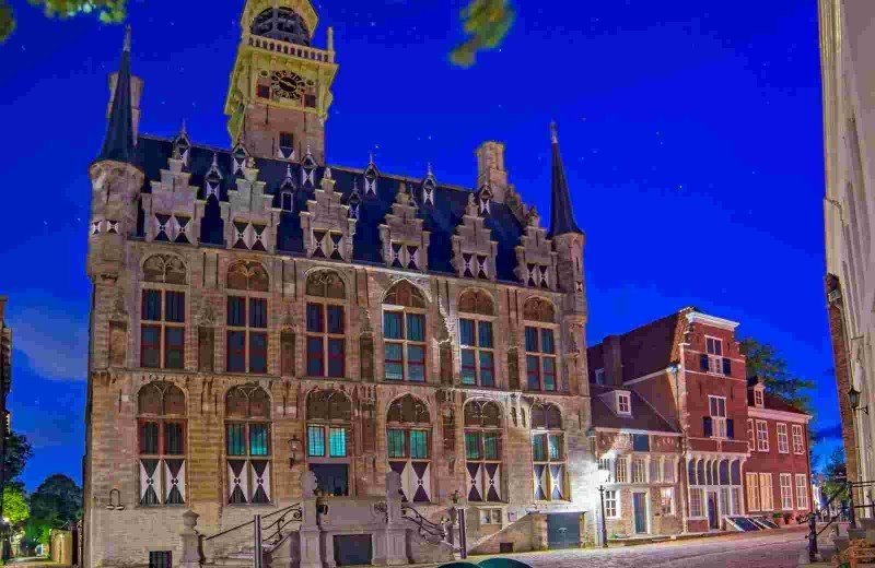 Veere by night stadhuis van veere